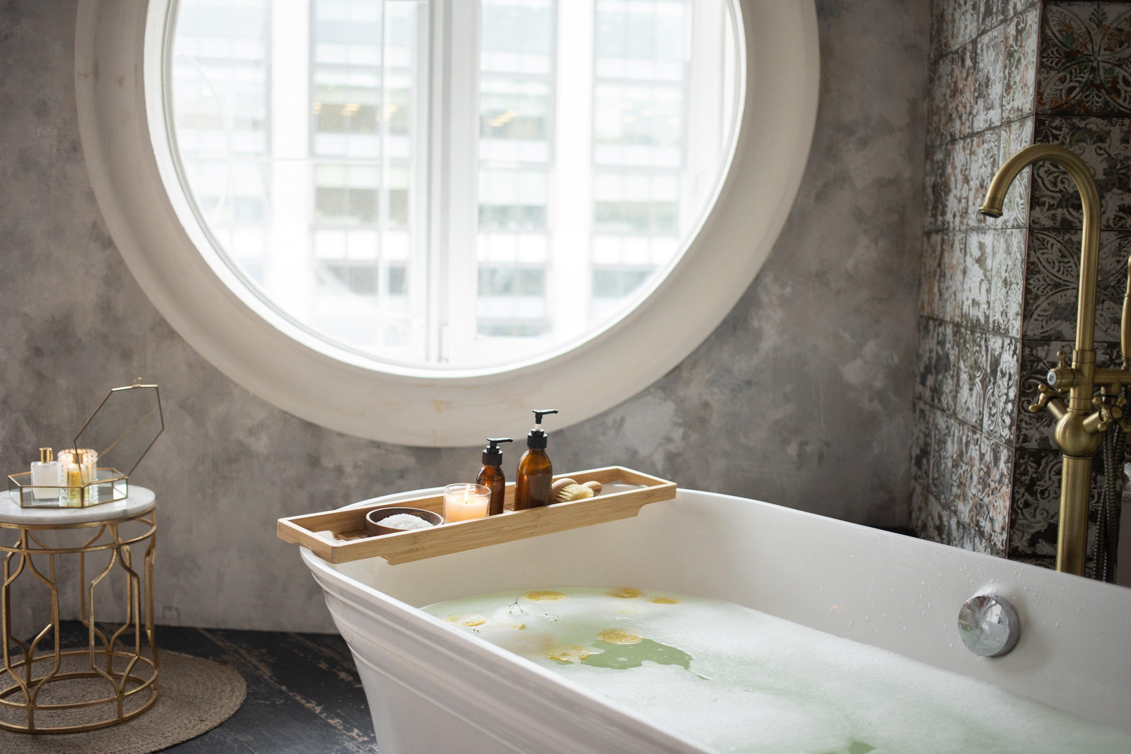 Essential Oils & Baths: Create a Mini-Spa Moment - Wyndmere Naturals