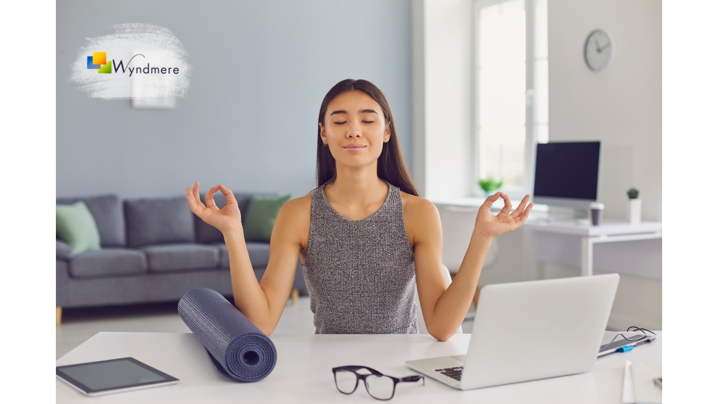 10 Essential Oils You Need for a Creative Work Environment